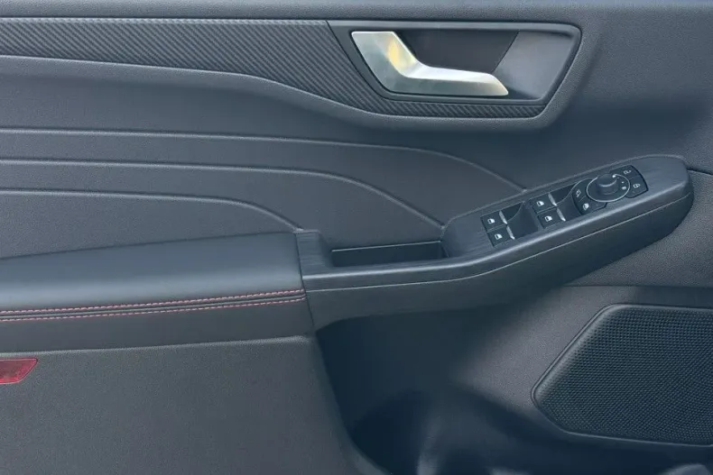 Ford Kuga din 2025 cu 1 km - oferta FOR170153 - foto 13