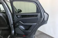 Porsche Cayenne din 2020 cu 148.171 km - oferta POR170155 - foto 36