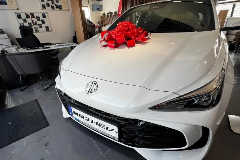 MG MG3 din 2025 cu 10 km - oferta MG0170181 - foto 1