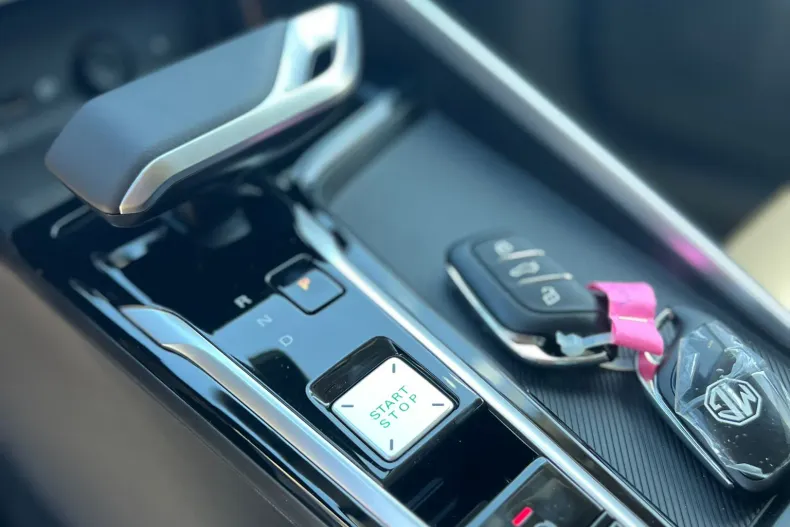 MG ZS HEV din 2025 cu 10 km - oferta MG0170182 - foto 9