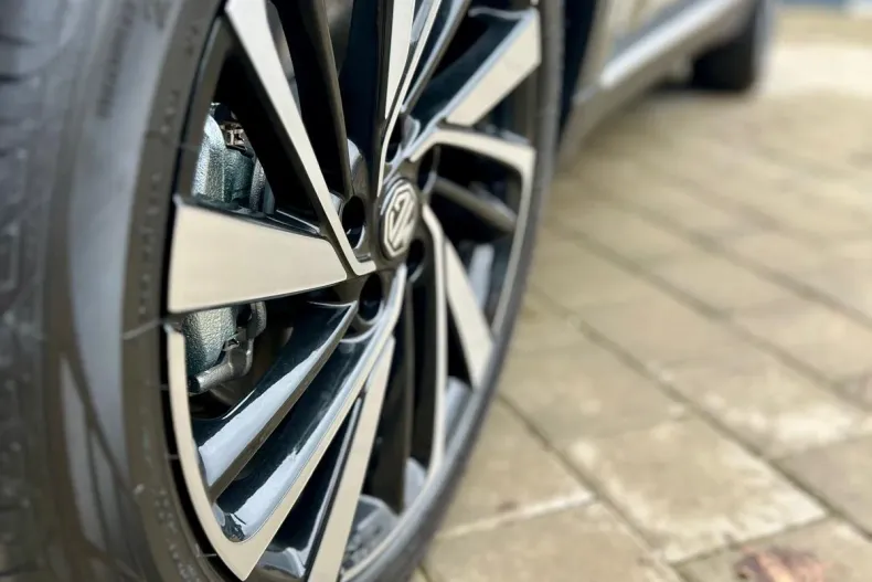 MG ZS HEV din 2025 cu 10 km - oferta MG0170182 - foto 18