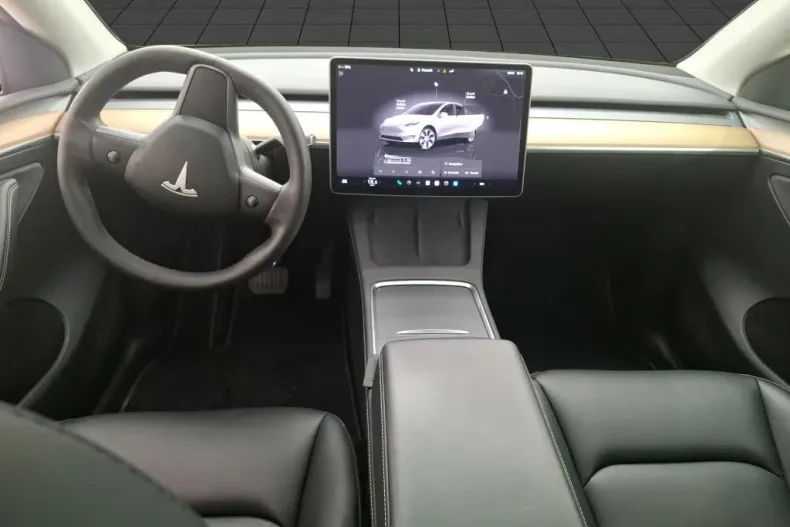 Tesla Model Y din 2022 cu 23.175 km - oferta TES170192 - foto 2