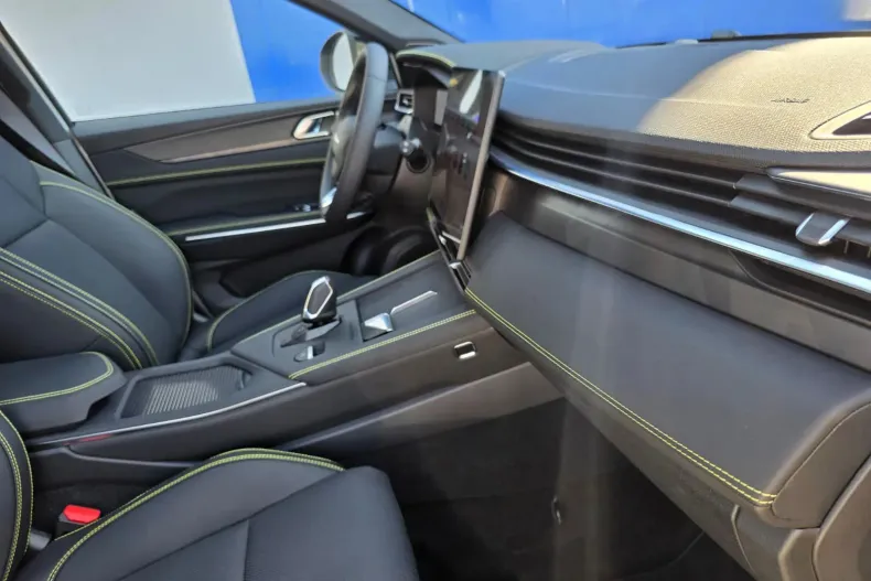 Lynk&Co 01 din 2024 cu 1.900 km - oferta LYN170199 - foto 23