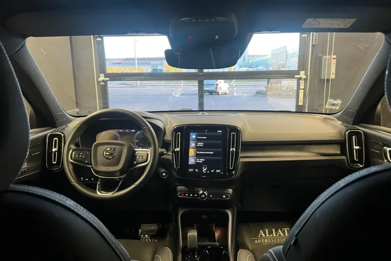 Volvo XC40 din 2023 cu 91.400 km - oferta VOL170209 - foto 10