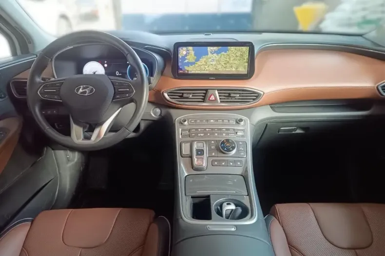 Hyundai SANTA FE din 2023 cu 60.474 km - oferta HYU170216 - foto 9