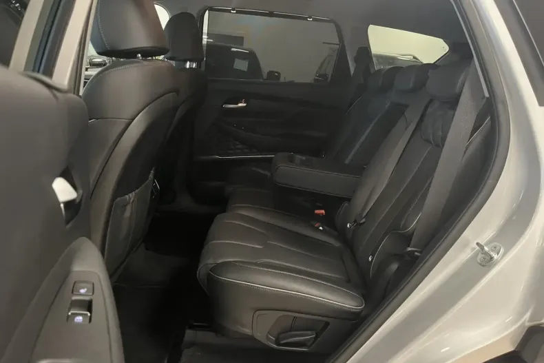 Hyundai SANTA FE din 2022 cu 58.583 km - oferta HYU170217 - foto 10