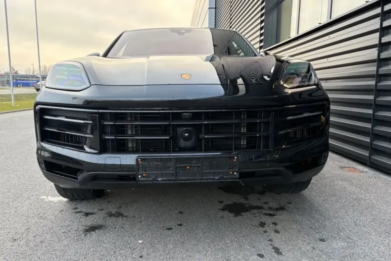 Porsche Cayenne din 2024 cu 28.700 km - oferta POR170222 - foto 8