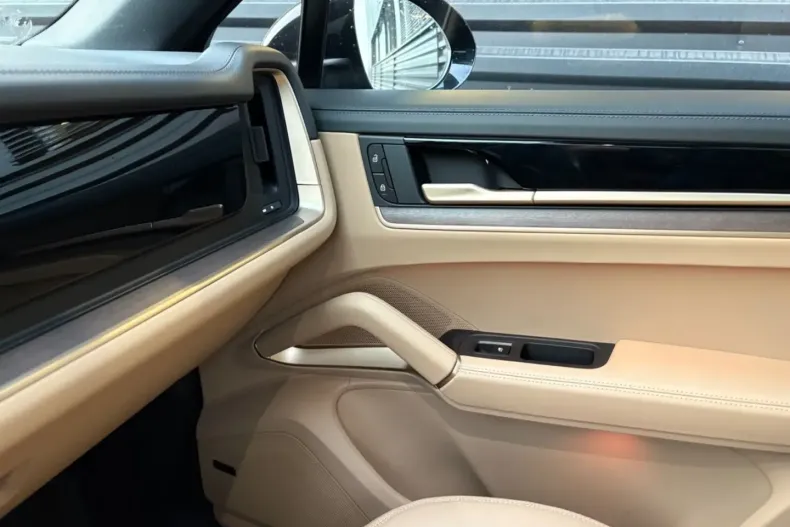 Porsche Cayenne din 2024 cu 28.700 km - oferta POR170222 - foto 18