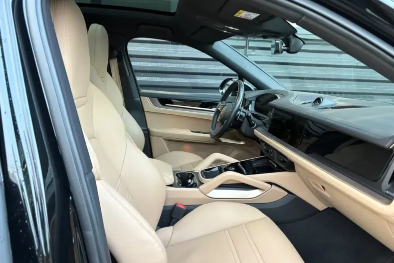 Porsche Cayenne din 2024 cu 28.700 km - oferta POR170222 - foto 24