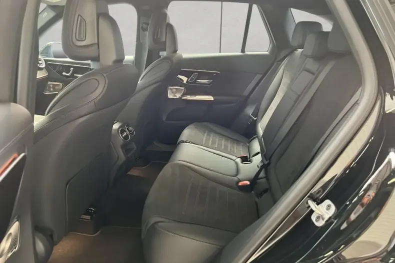 Mercedes-Benz GLC 200 din 2025 cu 9.600 km - oferta MER170224 - foto 11