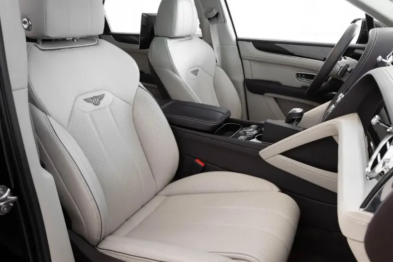 Bentley Bentayga din 2023 cu 23.900 km - oferta BEN170233 - foto 26