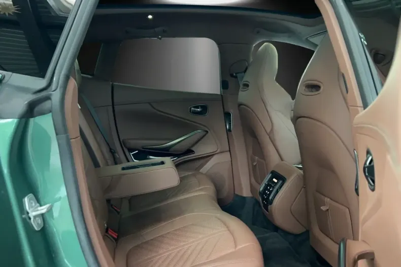 Aston Martin DBX din 2023 cu 9.989 km - oferta AST170234 - foto 12