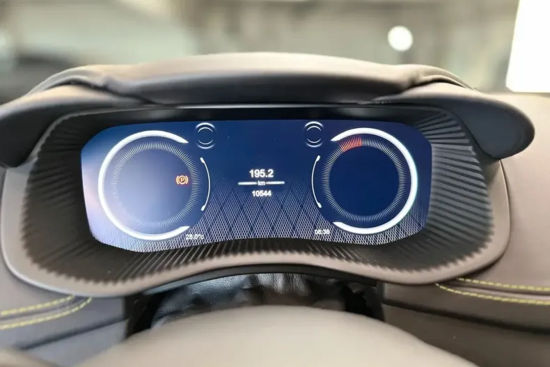 Aston Martin DBX din 2023 cu 10.550 km - oferta AST170235 - foto 17