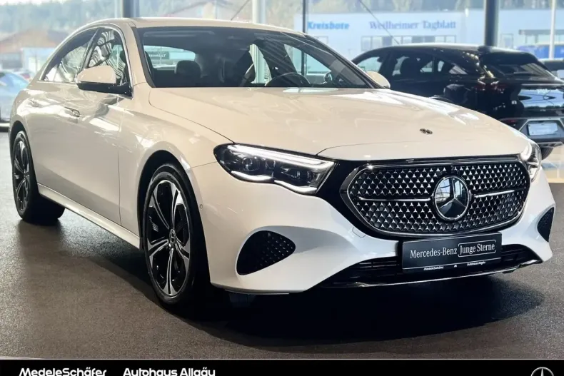 Mercedes-Benz E 300 din 2023 cu 14.155 km - oferta MER170240 - foto 1