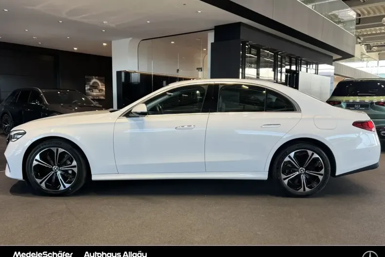 Mercedes-Benz E 300 din 2023 cu 14.155 km - oferta MER170240 - foto 2