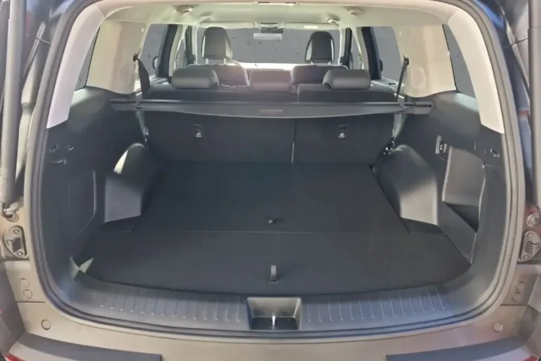 Hyundai SANTA FE din 2025 cu 12.365 km - oferta HYU170243 - foto 9