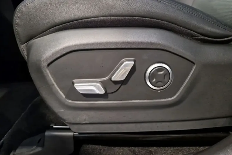 Hyundai SANTA FE din 2025 cu 12.365 km - oferta HYU170243 - foto 17