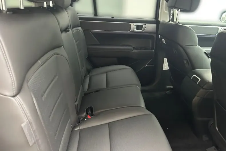 Hyundai SANTA FE din 2025 cu 13.000 km - oferta HYU170244 - foto 9