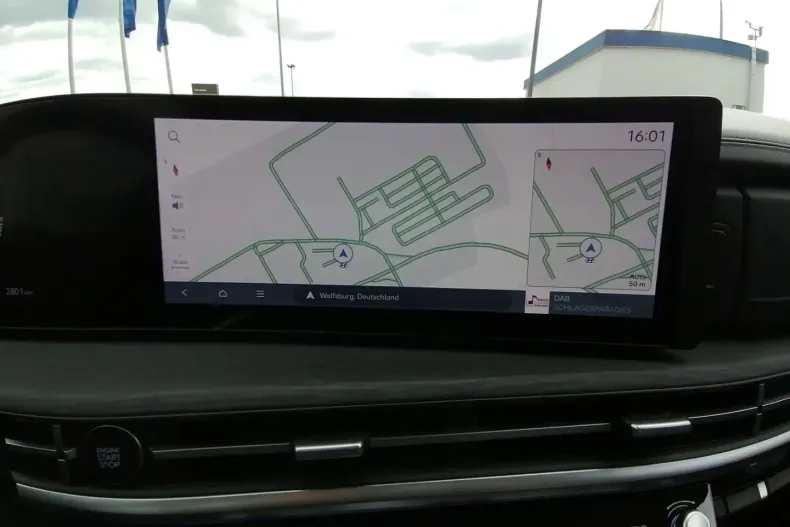 Hyundai SANTA FE din 2025 cu 10.356 km - oferta HYU170246 - foto 12