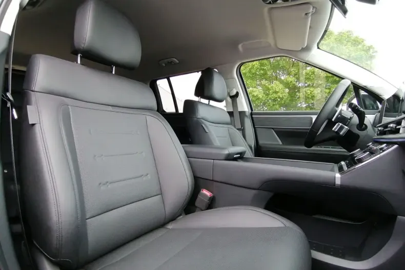 Hyundai SANTA FE din 2025 cu 10.356 km - oferta HYU170246 - foto 26