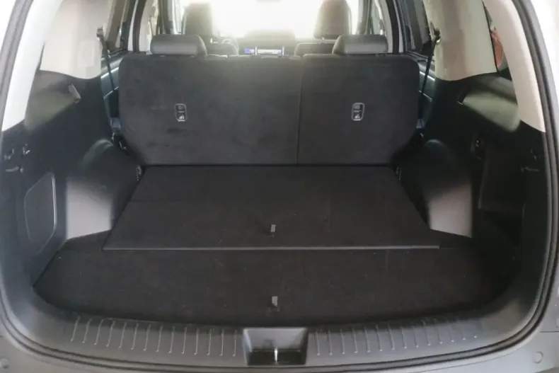 Hyundai SANTA FE din 2025 cu 18.461 km - oferta HYU170248 - foto 5