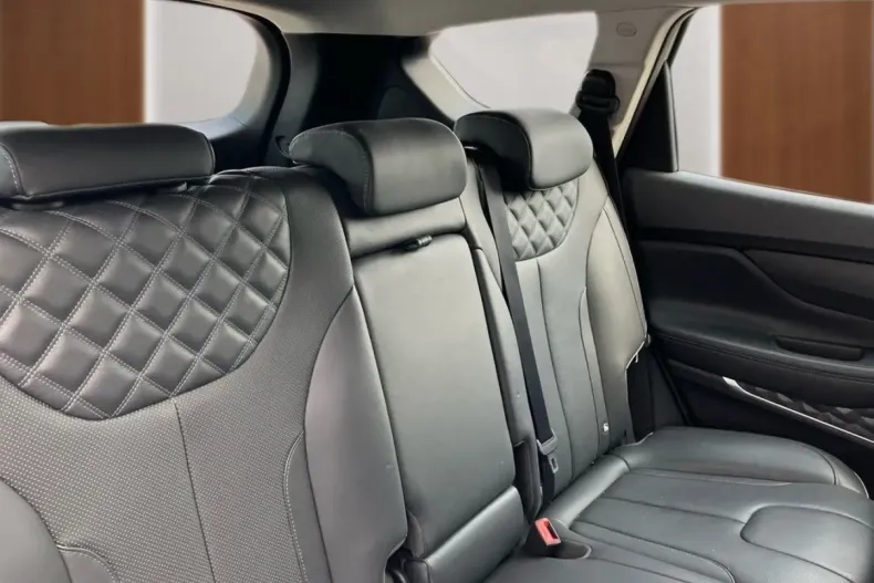 Hyundai SANTA FE din 2023 cu 36.170 km - oferta HYU170255 - foto 13