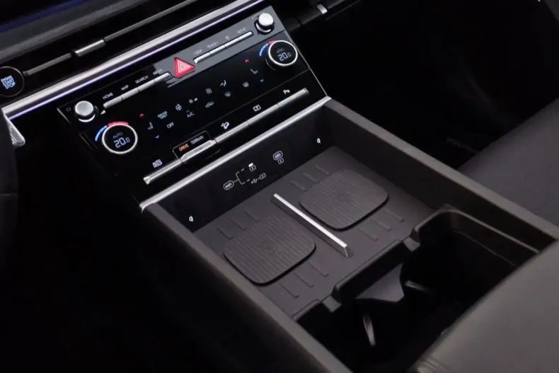 Hyundai SANTA FE din 2025 cu 13.443 km - oferta HYU170256 - foto 11