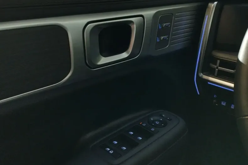 Hyundai SANTA FE din 2025 cu 13.443 km - oferta HYU170256 - foto 12