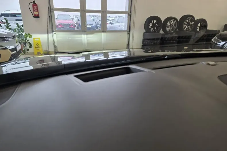 Hyundai SANTA FE din 2022 cu 38.298 km - oferta HYU170257 - foto 24