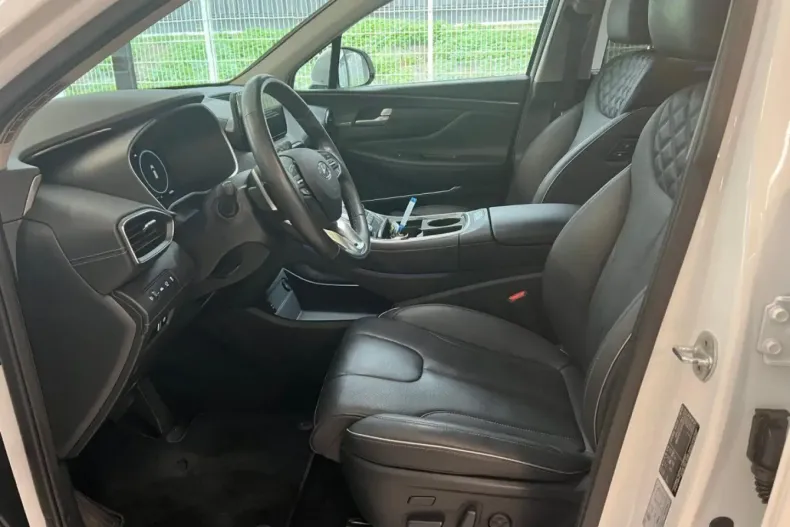 Hyundai SANTA FE din 2022 cu 66.840 km - oferta HYU170258 - foto 6