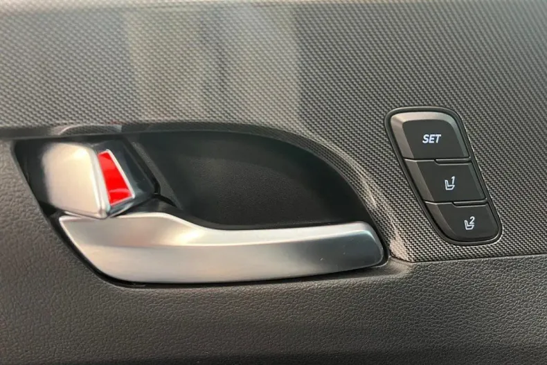 Hyundai SANTA FE din 2022 cu 66.840 km - oferta HYU170258 - foto 8