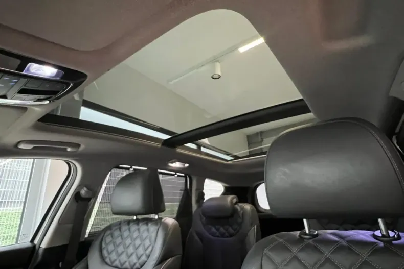 Hyundai SANTA FE din 2022 cu 66.840 km - oferta HYU170258 - foto 21