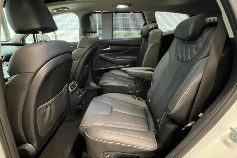 Hyundai SANTA FE din 2022 cu 66.840 km - oferta HYU170258 - foto 22