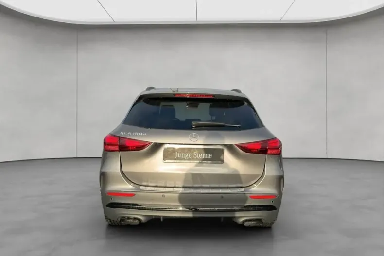 Mercedes-Benz GLA 180 din 2025 cu 3.585 km - oferta MER170259 - foto 4