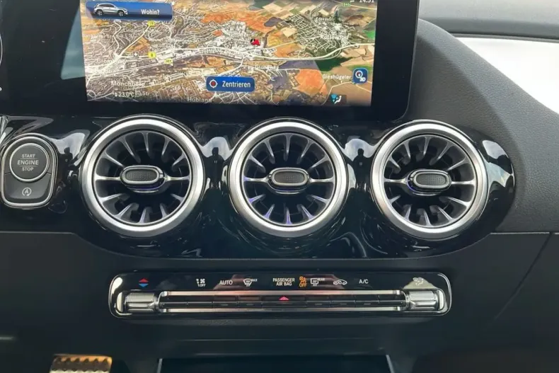 Mercedes-Benz GLA 180 din 2025 cu 3.585 km - oferta MER170259 - foto 13