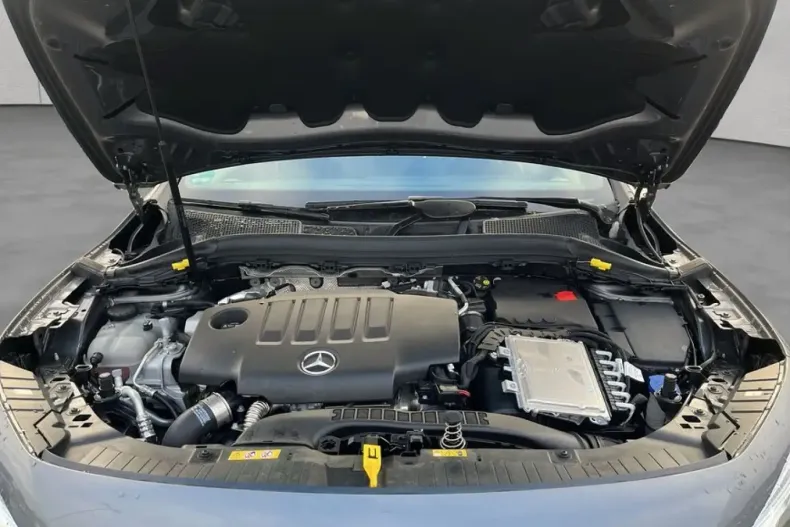 Mercedes-Benz GLA 180 din 2025 cu 3.585 km - oferta MER170259 - foto 19