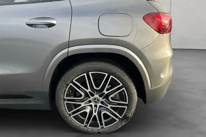 Mercedes-Benz GLA 180 din 2025 cu 3.585 km - oferta MER170259 - foto 26