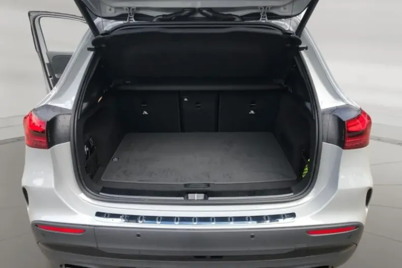 Mercedes-Benz GLA 180 din 2025 cu 8.913 km - oferta MER170260 - foto 12