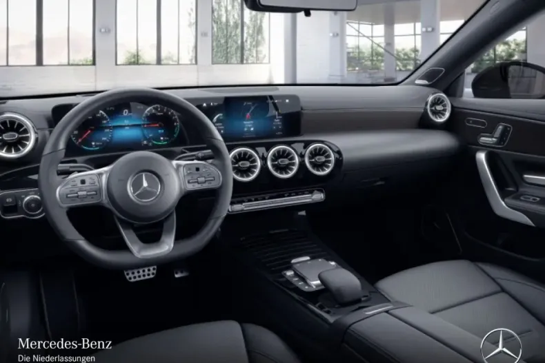 Mercedes-Benz CLA 250 din 2022 cu 54.452 km - oferta MER170268 - foto 9