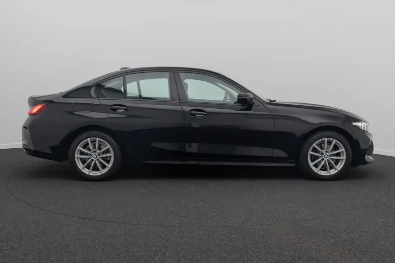 BMW 318 din 2023 cu 51.600 km - oferta BMW170272 - foto 5