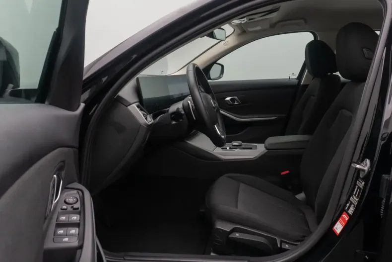 BMW 318 din 2023 cu 51.600 km - oferta BMW170272 - foto 19