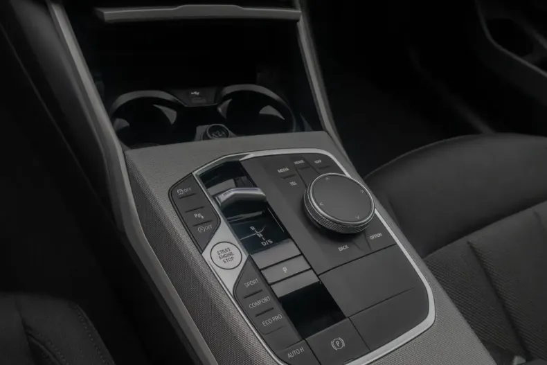 BMW 318 din 2023 cu 51.600 km - oferta BMW170272 - foto 22