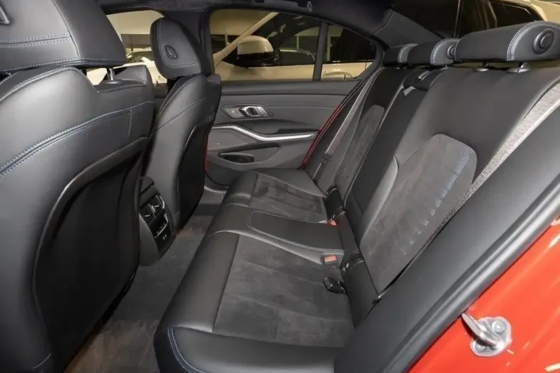 BMW 330 din 2024 cu 20.500 km - oferta BMW170273 - foto 13