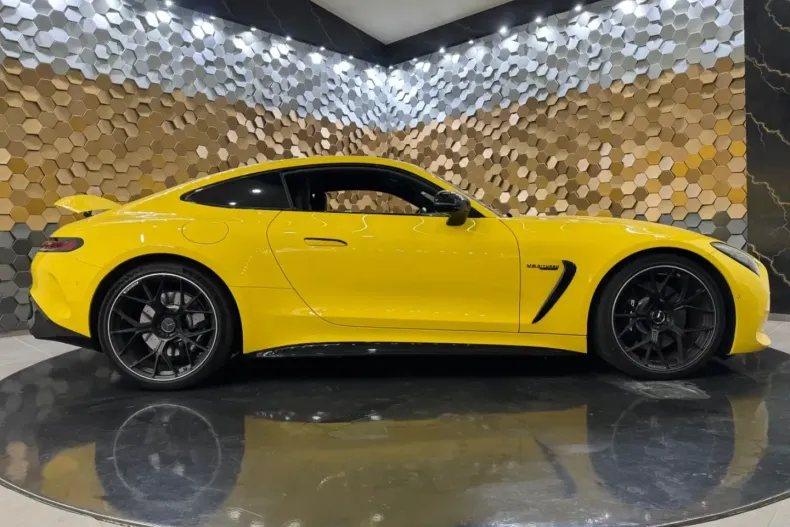 Mercedes-Benz AMG GT din 2024 cu 14.000 km - oferta MER170275 - foto 5