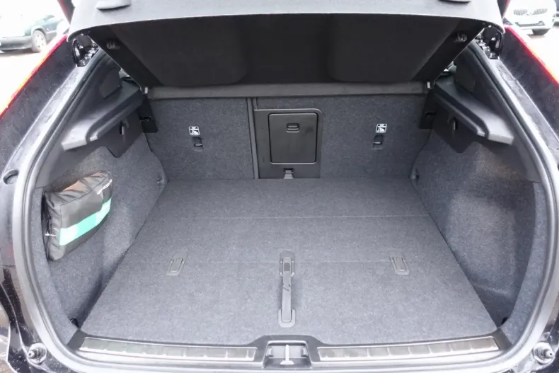 Volvo C40 din 2024 cu 8.005 km - oferta VOL170283 - foto 11