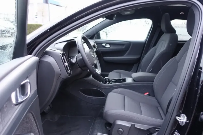 Volvo C40 din 2024 cu 8.005 km - oferta VOL170283 - foto 14