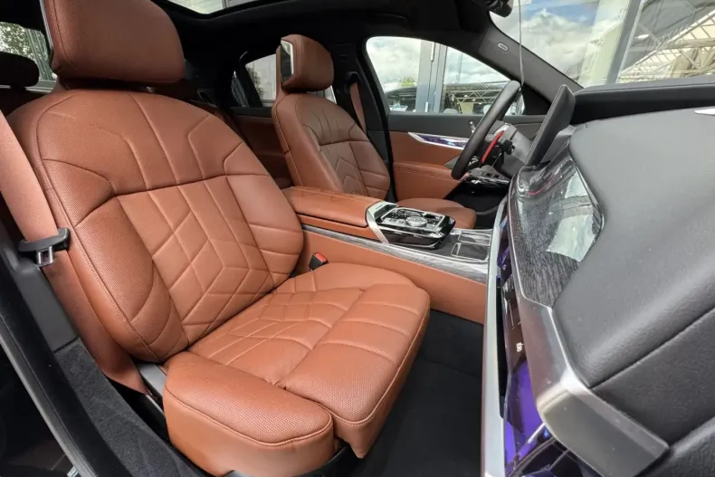 BMW M760 din 2024 cu 20.443 km - oferta BMW170286 - foto 19