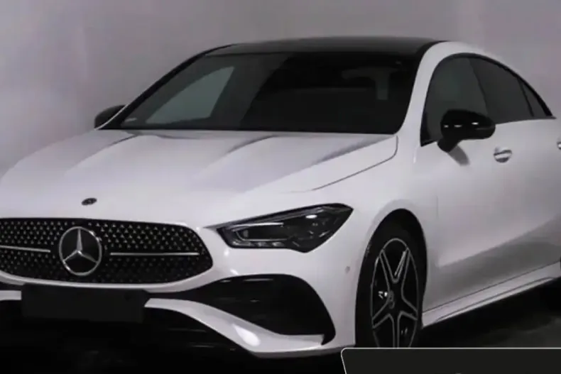 Mercedes-Benz CLA 200 din 2024 cu 12.726 km - oferta MER170291 - foto 1