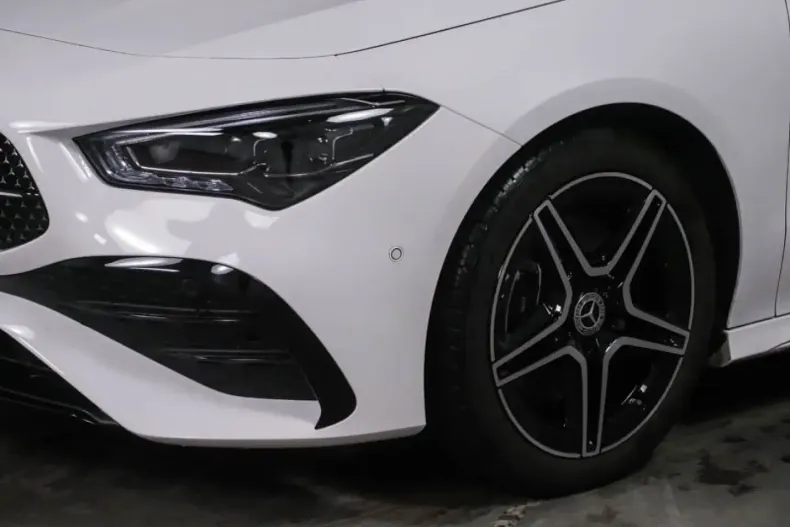 Mercedes-Benz CLA 200 din 2024 cu 12.726 km - oferta MER170291 - foto 2