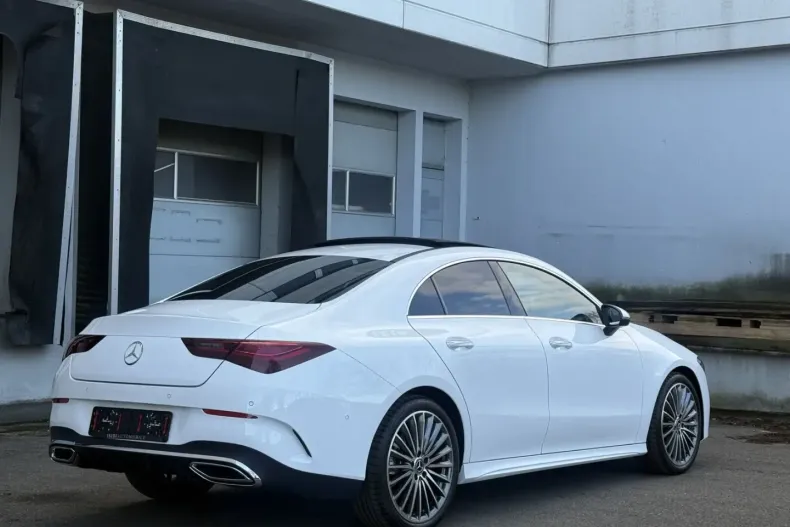 Mercedes-Benz CLA 200 din 2025 cu 3.800 km - oferta MER170292 - foto 6